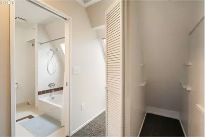 194 N Hayden Bay Dr, Portland, OR 97217 - Photo 35