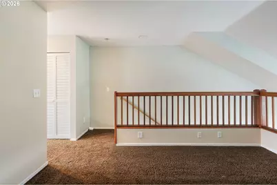 194 N Hayden Bay Dr, Portland, OR 97217 - Photo 23