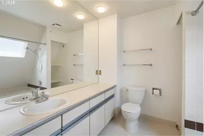 194 N Hayden Bay Dr, Portland, OR 97217 - Photo 25