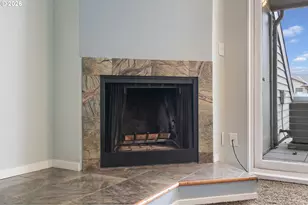 194 N Hayden Bay Dr, Portland, OR 97217 - Photo 11