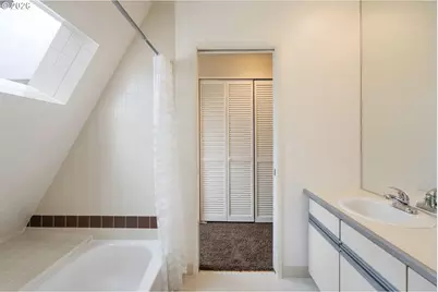 194 N Hayden Bay Dr, Portland, OR 97217 - Photo 29