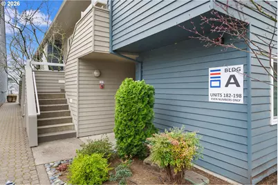 194 N Hayden Bay Dr, Portland, OR 97217 - Photo 5