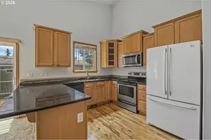 2132 SE 143rd Ave, Portland, OR 97233 - Photo 9