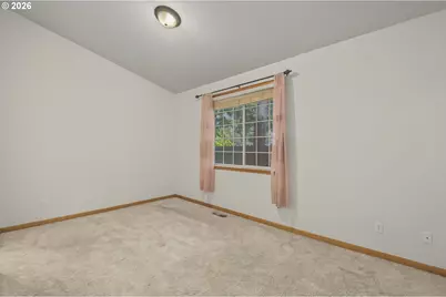 2132 SE 143rd Ave, Portland, OR 97233 - Photo 15