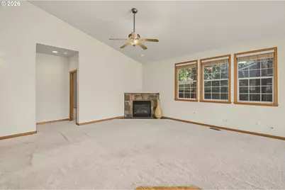 2132 SE 143rd Ave, Portland, OR 97233 - Photo 7