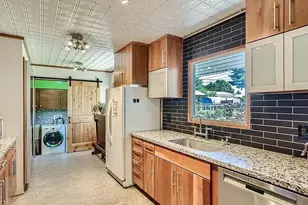 2442 SE 190th Ave, Portland, OR 97233 - Photo 5