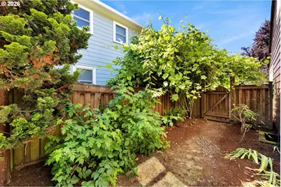 4518 NE Irving St, Portland, OR 97213 - Photo 45