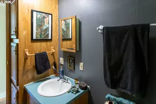 5090 Binns Hill Dr, Hood River, OR 97031 - Photo 37
