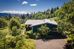 5090 Binns Hill Dr, Hood River, OR 97031 - Photo 3