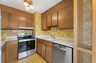 1220 NE 17th Ave, Portland, OR 97232 - Photo 23