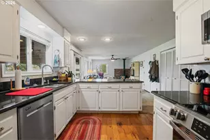 4366 NW Oak Grove Dr, Albany, OR 97321 - Photo 13