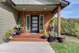200 Red Hawk Dr, Castle Rock, WA 98611 - Photo 3