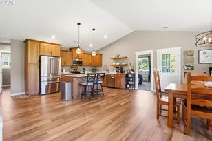 200 Red Hawk Dr, Castle Rock, WA 98611 - Photo 15