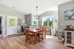 200 Red Hawk Dr, Castle Rock, WA 98611 - Photo 15