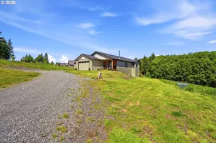 200 Red Hawk Dr, Castle Rock, WA 98611 - Photo 33
