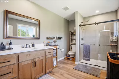200 Red Hawk Dr, Castle Rock, WA 98611 - Photo 19