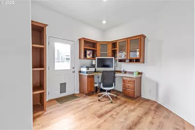 886 SE Bonnie Burke Dr, Estacada, OR 97023 - Photo 29