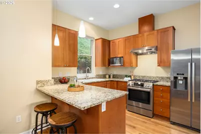 635 NW 24th Ave #6-2, Portland, OR 97210 - Photo 9