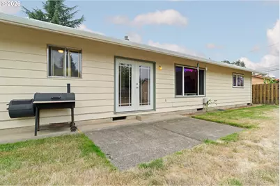 2867 NE Azalea St, Hillsboro, OR 97124 - Photo 37