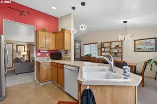 2431 SE 62nd Ln, Hillsboro, OR 97123 - Photo 15