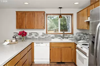 2391 N Kamiakan Dr, Cornelius, OR 97113 - Photo 13