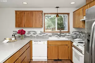 2391 N Kamiakan Dr, Cornelius, OR 97113 - Photo 13