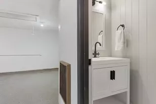 1011 NE 82nd Ave, Vancouver, WA 98664 - Photo 33