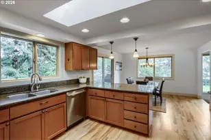 1105 Marylhurst Dr, West Linn, OR 97068 - Photo 11