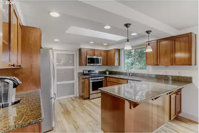 1105 Marylhurst Dr, West Linn, OR 97068 - Photo 7