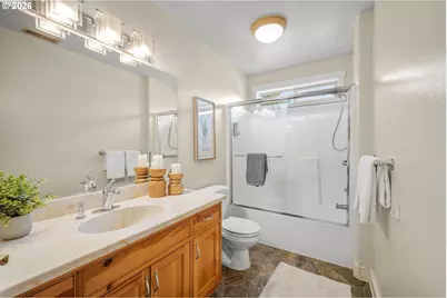 3298 Saint Thomas St, Eugene, OR 97408 - Photo 37