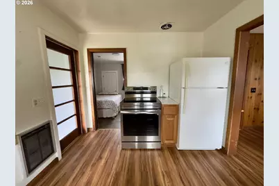 113 N Walnut St, Bingen, WA 98605 - Photo 27