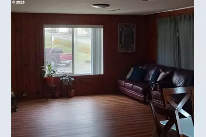 113 N Walnut St, Bingen, WA 98605 - Photo 5