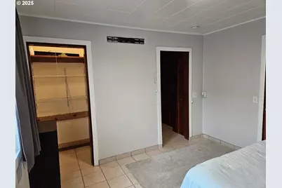 113 N Walnut St, Bingen, WA 98605 - Photo 9