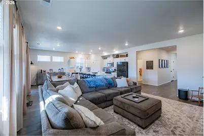 2275 Halter Dr, Woodburn, OR 97071 - Photo 7