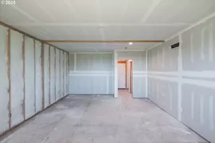 36953 Victory Dr, Lebanon, OR 97355 - Photo 33