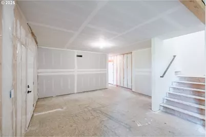 36953 Victory Dr, Lebanon, OR 97355 - Photo 29