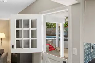 8444 SW 58th Ave, Portland, OR 97219 - Photo 15