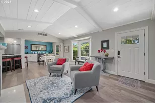 8444 SW 58th Ave, Portland, OR 97219 - Photo 3