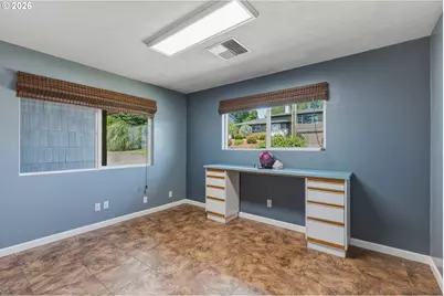 135 Victoria St, Longview, WA 98632 - Photo 17
