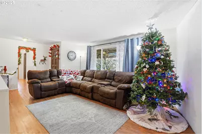 2578 NE Morlan Ave, Gresham, OR 97030 - Photo 9