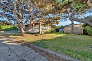 1340 NW 15th St, Lincoln City, OR 97367 - Photo 5