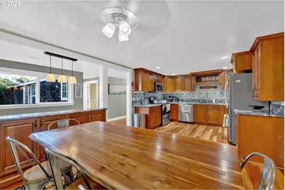 1340 NW 15th St, Lincoln City, OR 97367 - Photo 9