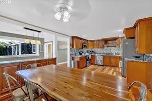 1340 NW 15th St, Lincoln City, OR 97367 - Photo 9