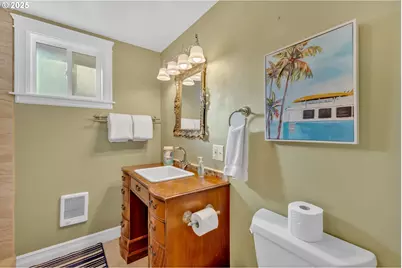 1340 NW 15th St, Lincoln City, OR 97367 - Photo 13