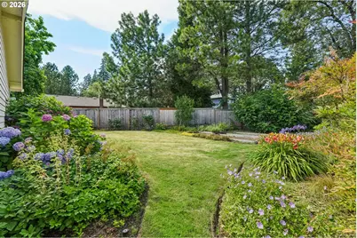 10275 SW Cynthia St, Beaverton, OR 97008 - Photo 37