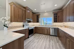 891 Joshua Ct, Brookings, OR 97415 - Photo 3