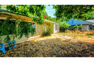 1739 NE Malheur Ave NE, Roseburg, OR 97470 - Photo 3
