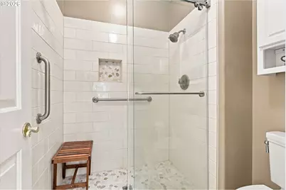 6300 SE Norma Cir, Milwaukie, OR 97267 - Photo 21