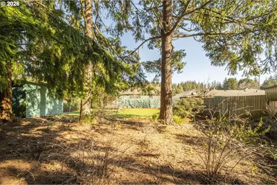 2035 Juniper Ave, Coos Bay, OR 97420 - Photo 33