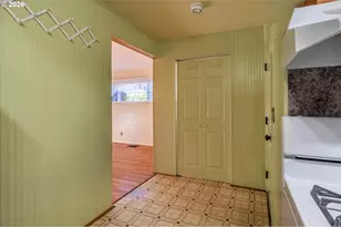 2035 Juniper Ave, Coos Bay, OR 97420 - Photo 15